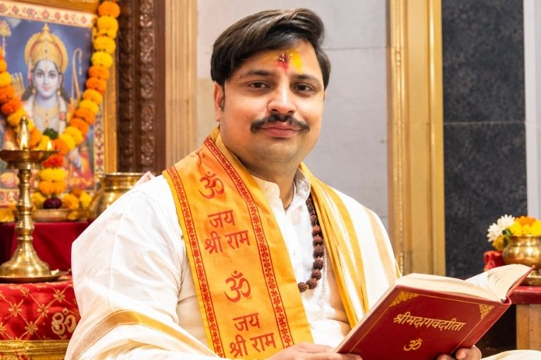 Pujari Luv Sharma for kundli puja and spiritual guidance