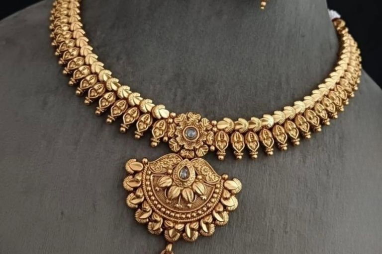 Rajindera Jewellers Solan gold jewellery designs