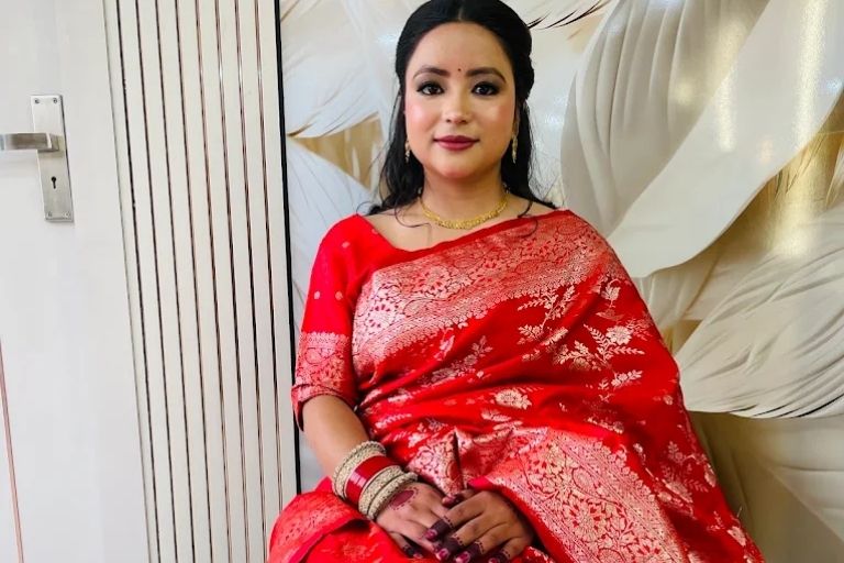 Rashi Makeover professional makeup artist services