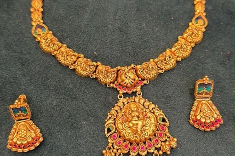 SJ Jewellers Ghumarwin for stylish gold and silver ornaments