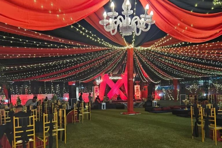 Shoolini Events providing professional event planning services