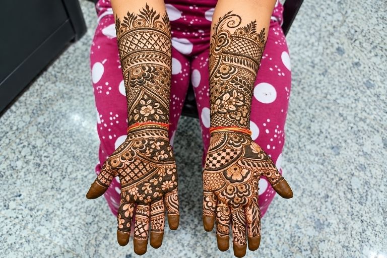 Sikindar Mehandi Artist bridal mehndi designs