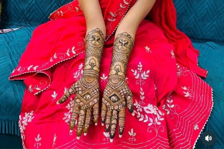 Stunning bridal mehndi artwork by Gajender Mehndi Art
