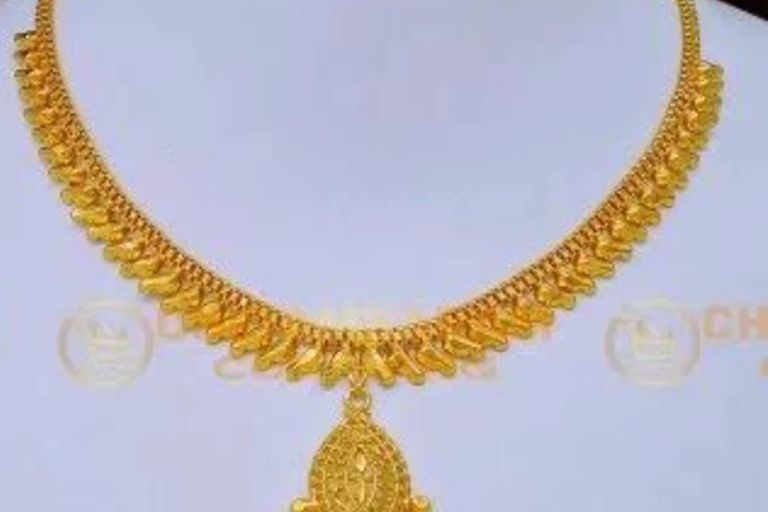 Surinder Jeweller traditional jewellery for wedding occasions
